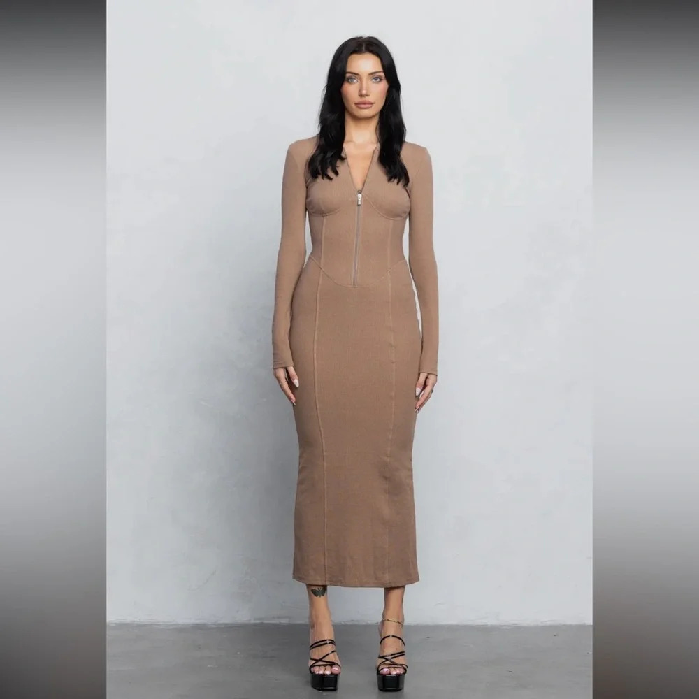 NWT No Vacancy Ribbed Zip Up Long T-Shirt Dress w/ Hoodie, Mocha